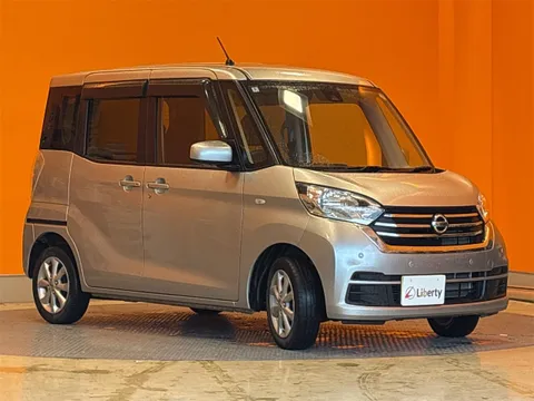 Nissan Dayz Roox