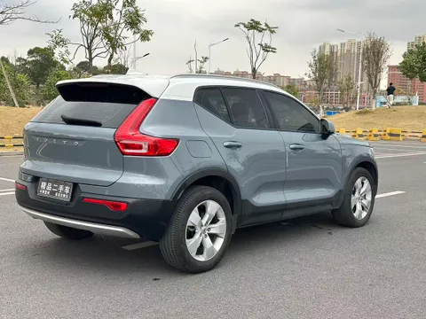 Volvo XC40