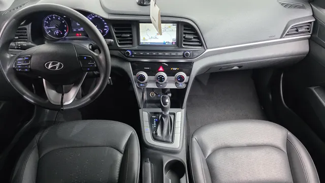 Hyundai Elantra (Avante)