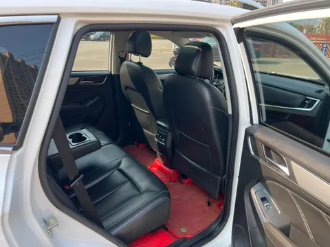 Roewe RX5