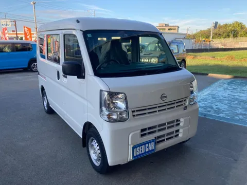 Nissan Clipper Van
