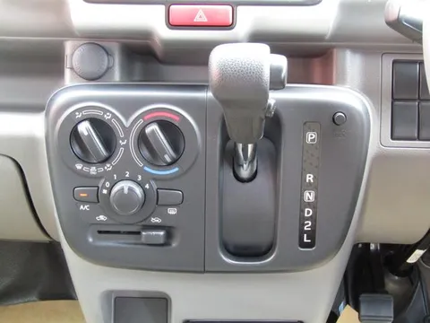 Nissan Clipper