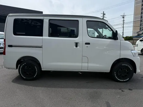 Toyota TownAce Van