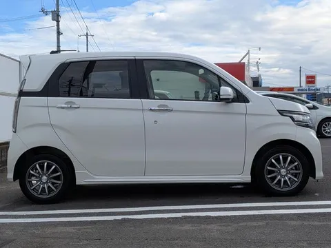 Honda N-WGN Custom