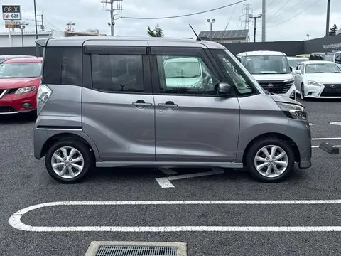 Nissan Dayz Roox