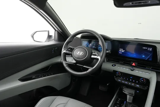 Hyundai Elantra (Avante)