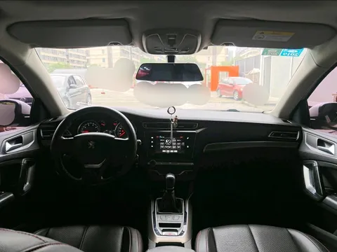 Peugeot 408