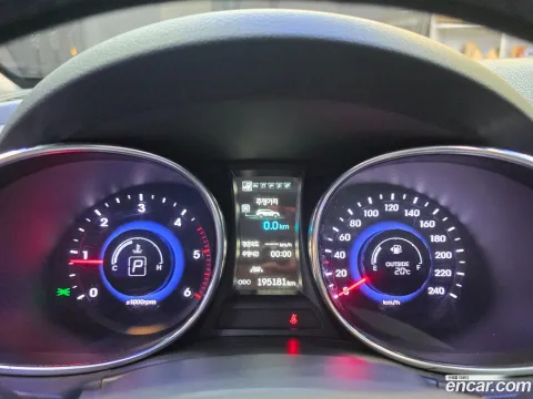 Hyundai Grand Santa Fe (Maxcruz)