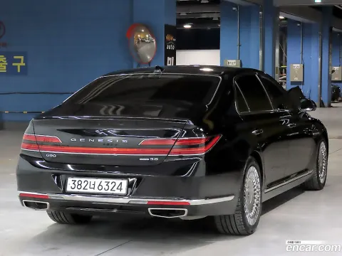 Genesis G90
