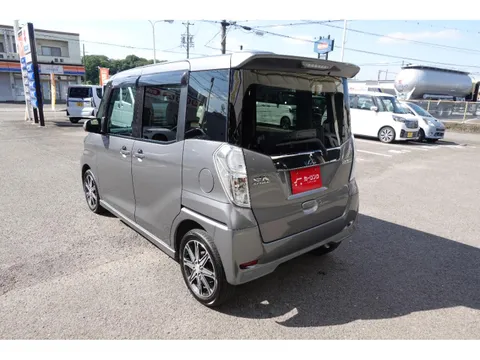 Mitsubishi eK Space