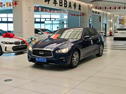 Infiniti Q50L