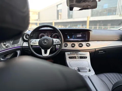 Mercedes-Benz Mercedes-Benz CLS