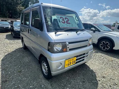 Mitsubishi Minicab Van
