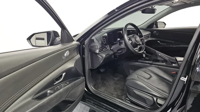 Hyundai Elantra (Avante)