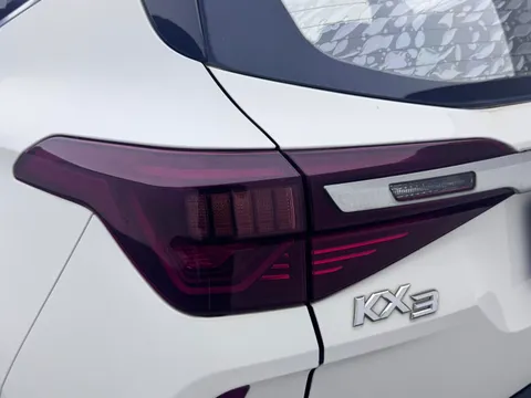 Kia KX3