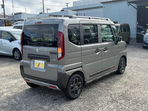 Suzuki Spacia Gear