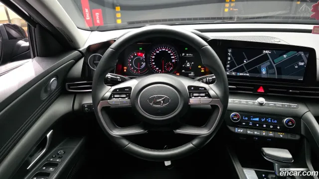 Hyundai Elantra (Avante)