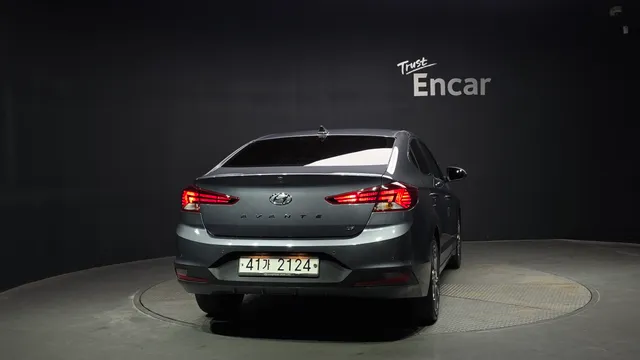 Hyundai Elantra (Avante)