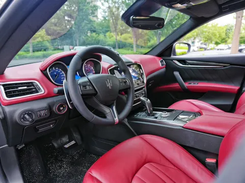 Maserati Ghibli