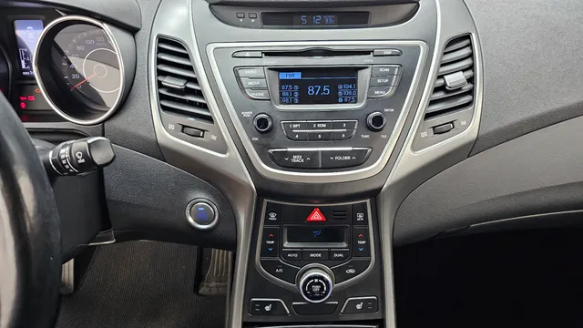 Hyundai Elantra (Avante)