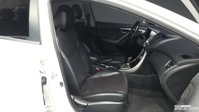 Hyundai Elantra (Avante)