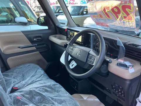Mitsubishi Delica Mini