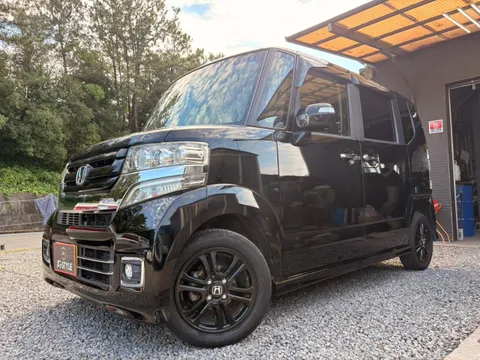 Honda N-BOX Custom
