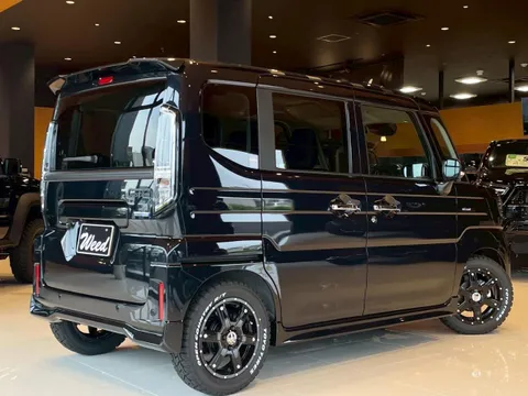 Suzuki Spacia Custom