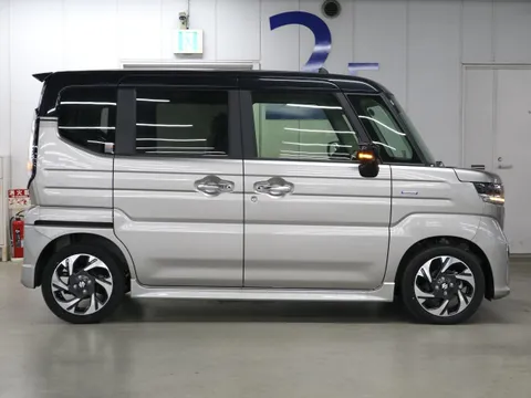 Suzuki Spacia Custom