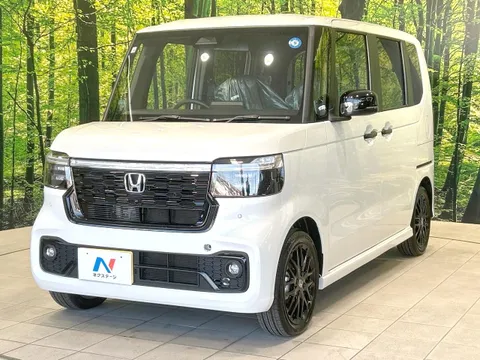 Honda N-BOX Custom