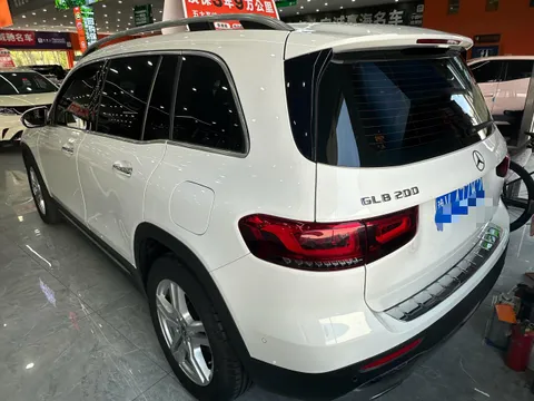 Mercedes-Benz Mercedes-Benz GLB