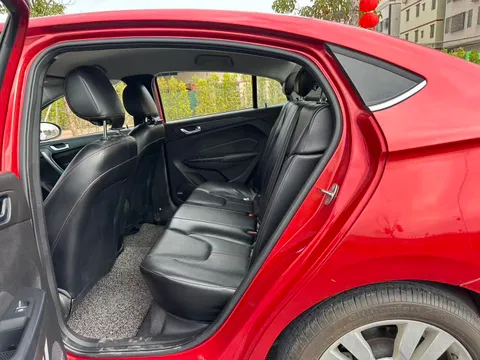 Chery Arrizo 5