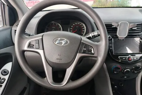 Hyundai Verna (older Generation)