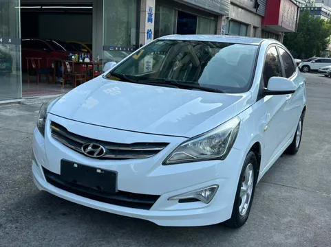 Hyundai Reina