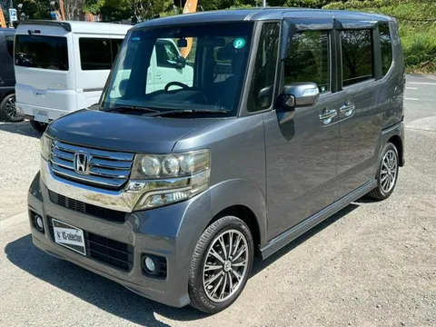 Honda N-BOX Custom
