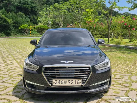 Genesis G90 (EQ900)
