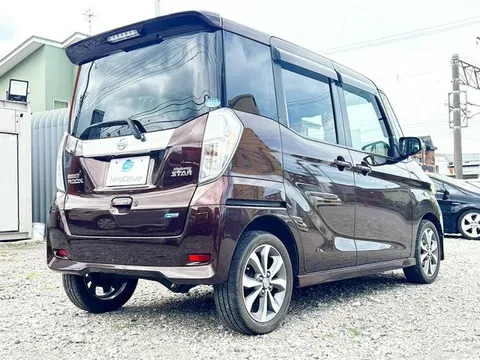 Nissan Dayz Roox