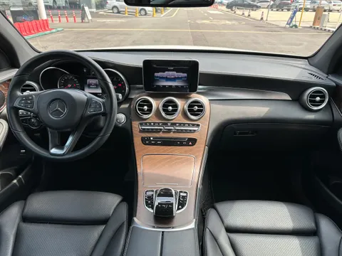 Mercedes-Benz Mercedes-Benz GLC