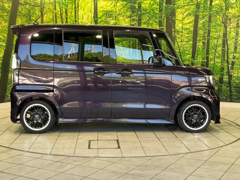Honda N-BOX Custom
