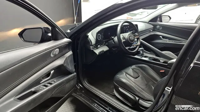 Hyundai Elantra (Avante)