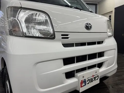 Toyota Pixis Van