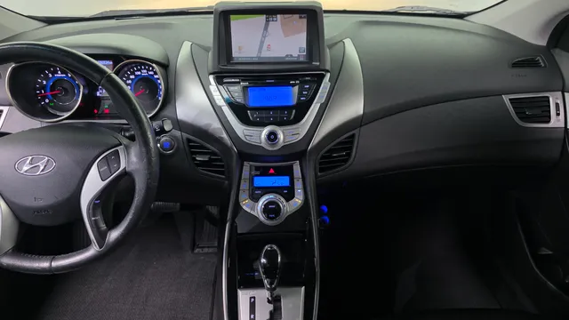 Hyundai Elantra (Avante)