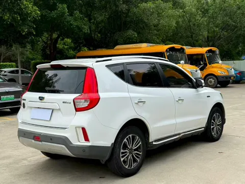 Geely Vision X6