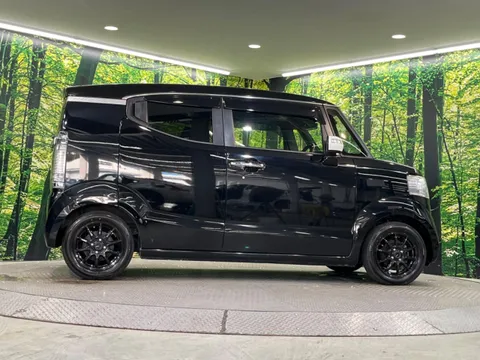 Honda N-BOX Slash