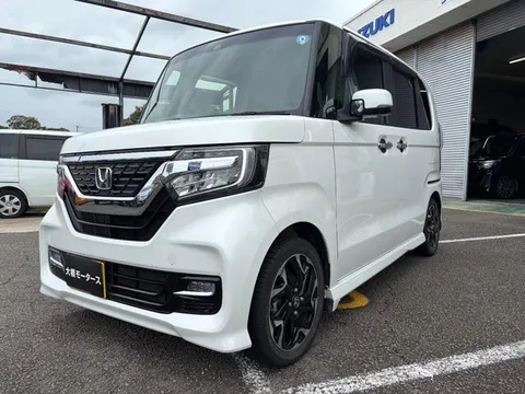 Honda N-BOX Custom