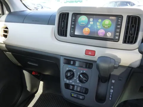 Daihatsu Mira Tocot
