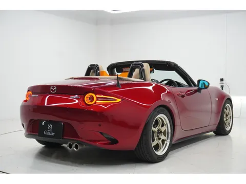Mazda MX-5 (Roadster)