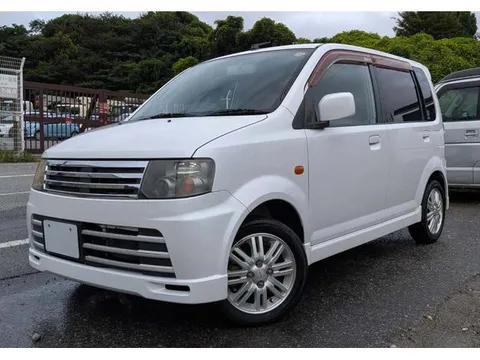 Nissan Otti