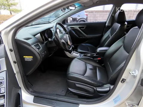 Hyundai Elantra (Avante)