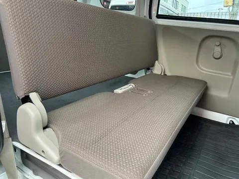 Mitsubishi Minicab Van